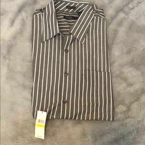 NWT VanHeusen Pinstripe Short Sleeve Button Down